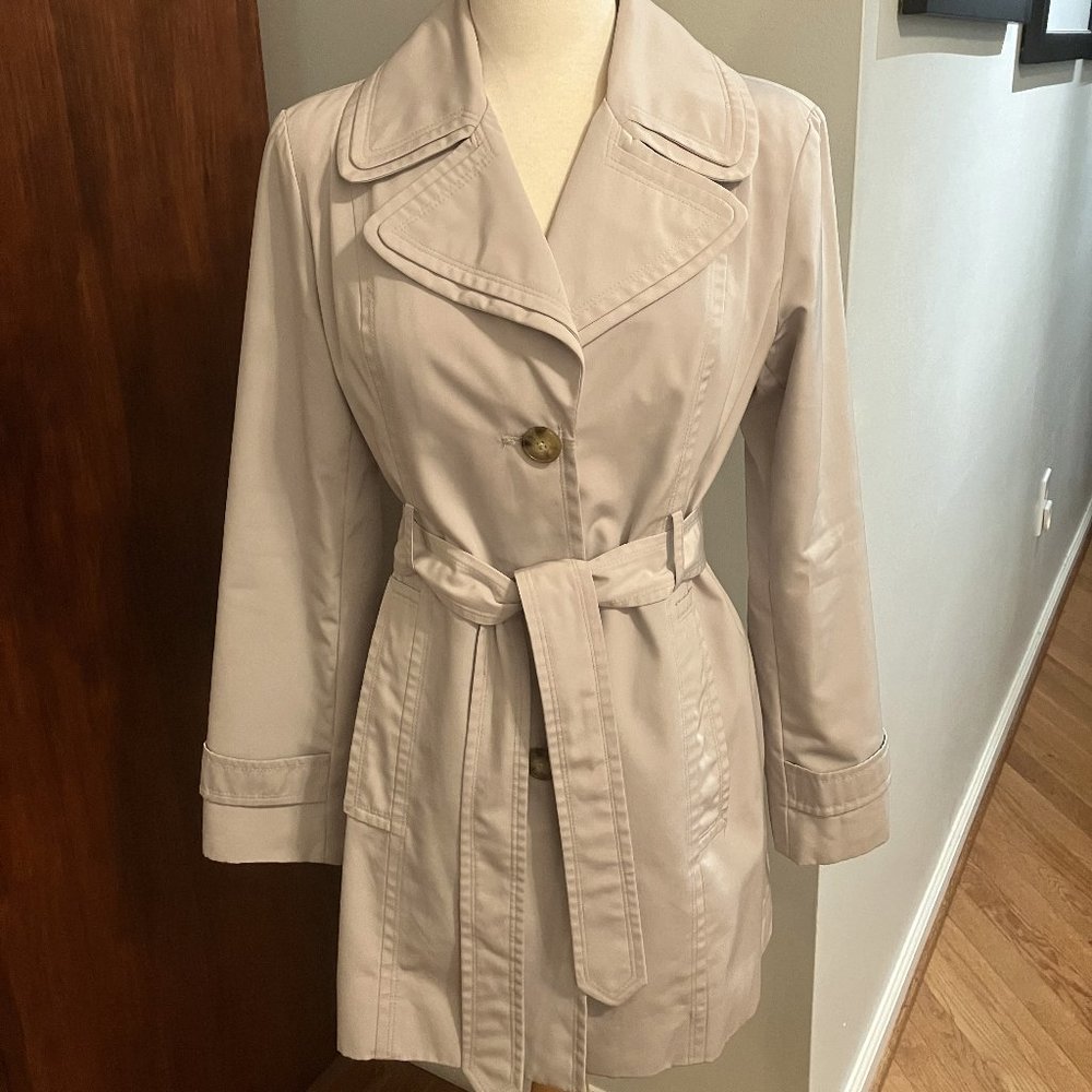 London Fog Short Trench Coat Tan Women's Sz SM Excellent Condition